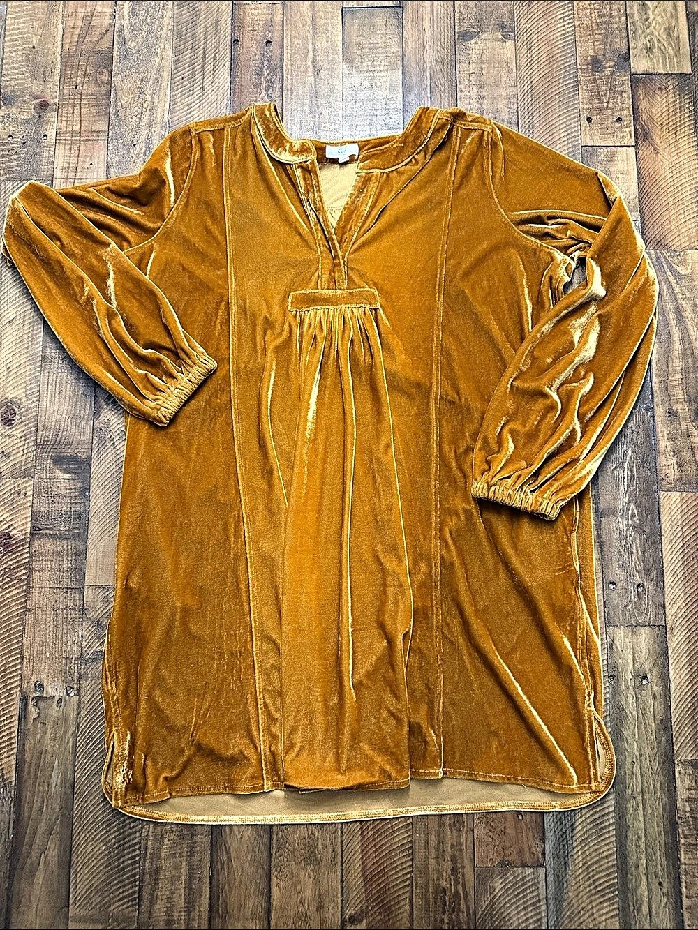Easel Velvet Long Sleeve Dress in Brown Medium Like New